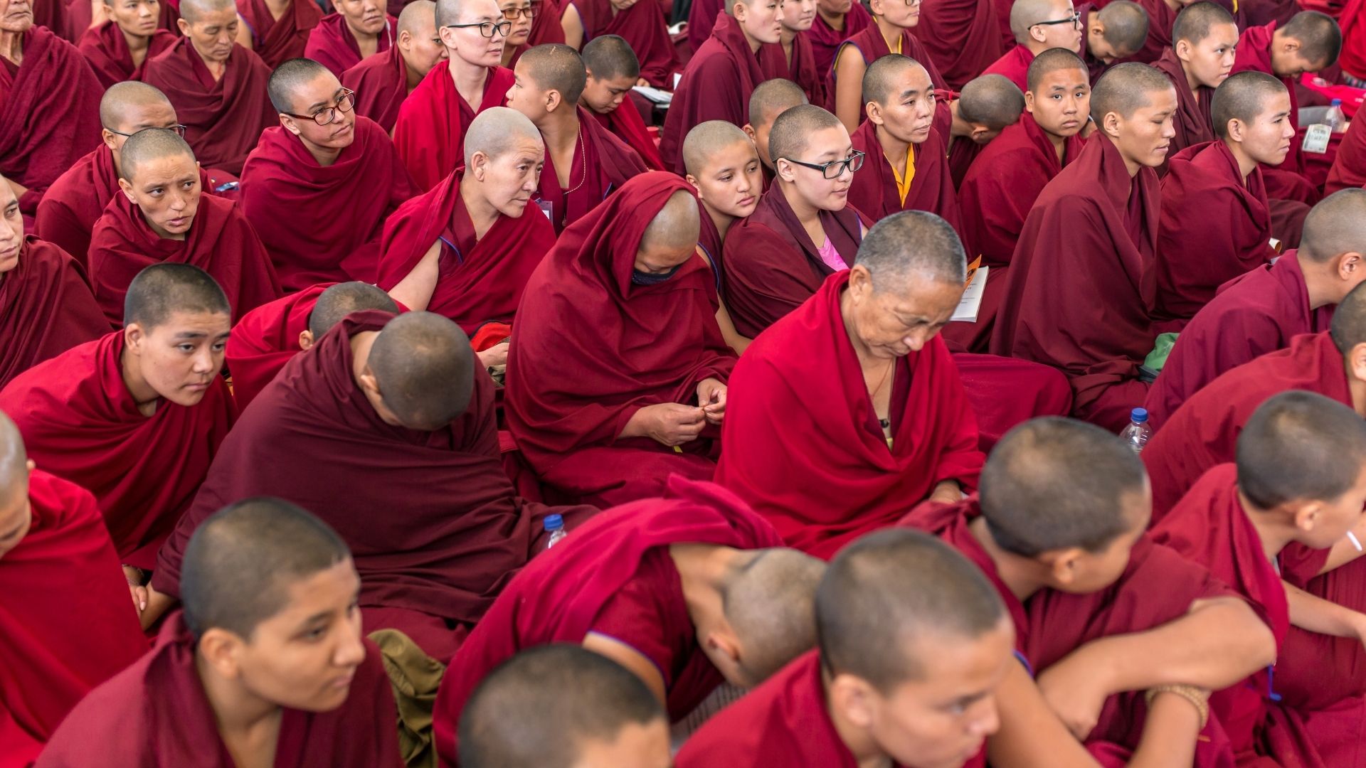 Дхарамсала Далай лама. Резиденция Далай ламы в Индии. Дармасала Тибет. Далай лама и его монахи. Тибетский хор слушать